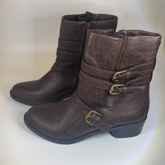 A.n.a brown ankle bootie faux leather Strappy buckle 7.5 zip up fall boots 7 1/2 - Picture 5 of 11